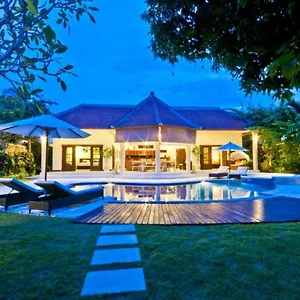 villa-mango-3br-villa-in-seminyak-with-big-garden.ubudhotelsnow.com/